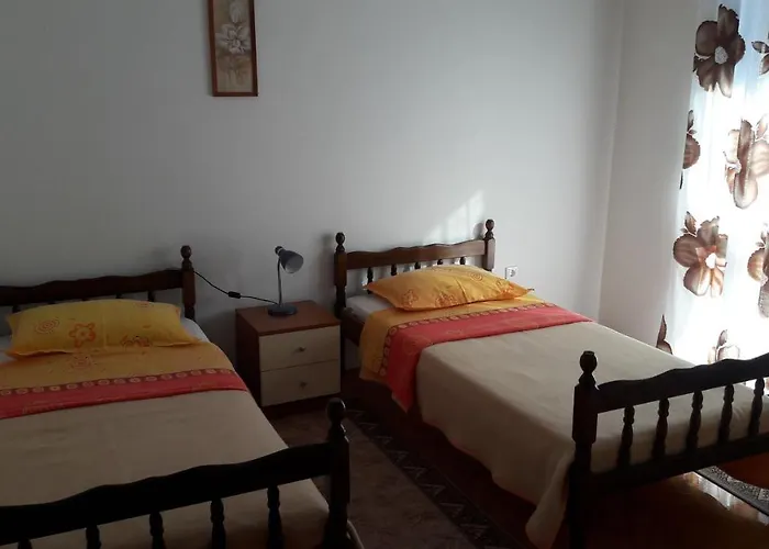 Appartement With Parking Space Vinisce, Trogir - 12637 *