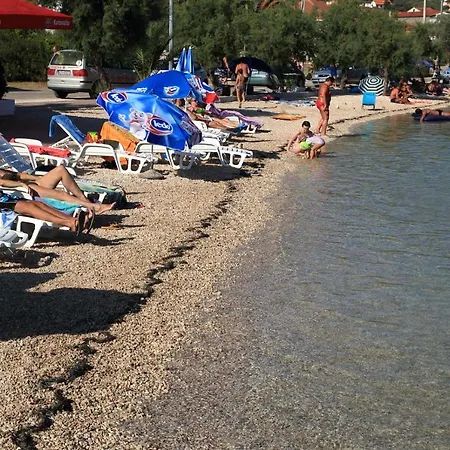 公寓 With Parking Space Vinisce, Trogir - 12637 *