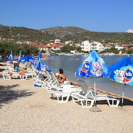 With A Parking Space Vinisce, Trogir - 12637 Apartment