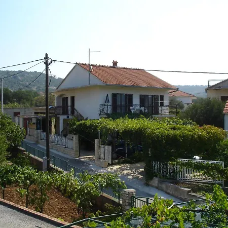 With A Parking Space Vinisce, Trogir - 12637 Apartment *