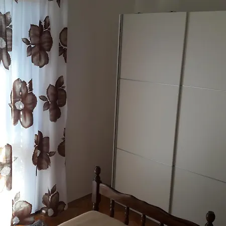 With Parking Space Vinisce, Trogir - 12637 Appartement *