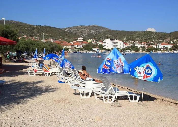 With Parking Space Vinisce, Trogir - 12637 公寓