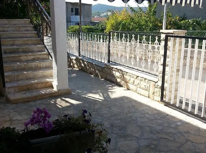 With Parking Space Vinisce, Trogir - 12637 Vinišće